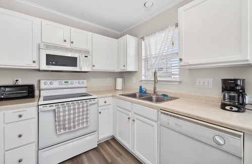 Greensboro House | Executive & Luxury 2bedroom Townhome