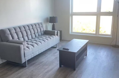 Oakville Apartment | Executive Luxury Apartment.