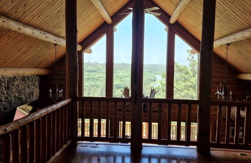 Sparks House | Executive Luxury Log Home with Guest Cabin