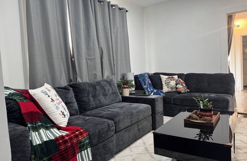 Warwick House | Executive Luxury Retreat. Comfort Plus Stay Elite