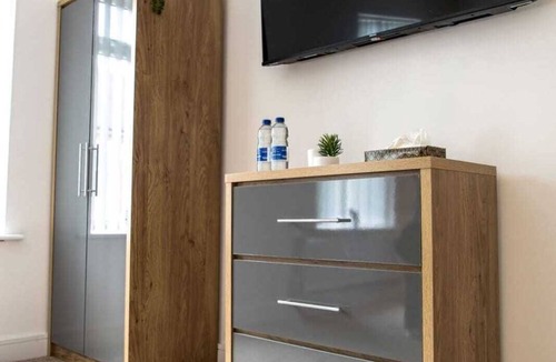 Stoke-on-Trent House | EXECUTIVE MODERN & LUXURY HOME