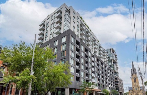 Wellington Place Apartment | Executive Monthly 2BR/2Bath Luxury Condo - Downtown Toronto