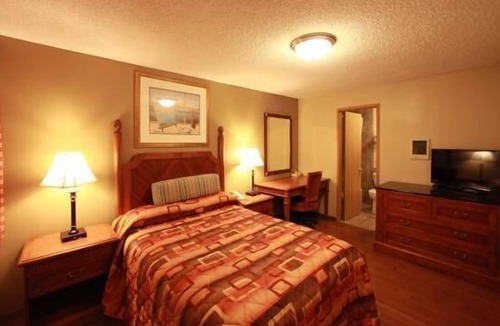 West Eugene Hotel | Executive Motel