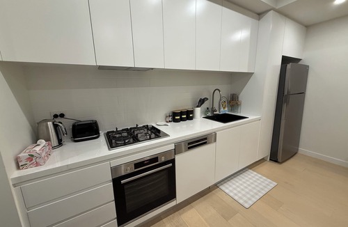 Engadine Apartment | Executive Oasis | Chic 1BR + Courtyard Retreat