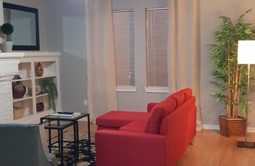 Lincoln Terrace Apartment | Executive One Bed Plus Office/flex Close to downtown, OU Med,