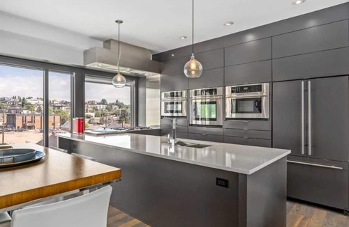 Crescent Heights Condo | Executive Penthouse with Downtown Views - 2 Br 2 Bt