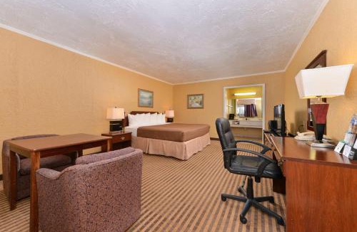 Elk City Hotel | Executive Plus Inn and Suites