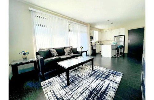 Clayton-Tamm Apartment | Executive Rental- Garage Parking- King Bed (319)