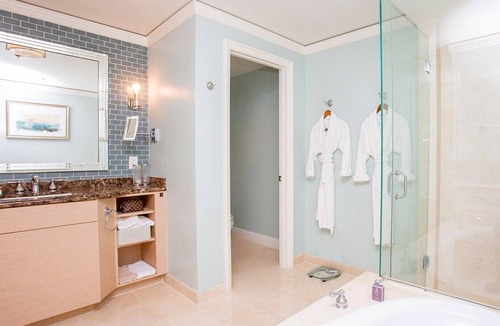 Key Biscayne House | EXECUTIVE RESIDENCE at The Ritz-Carlton Key Biscayne