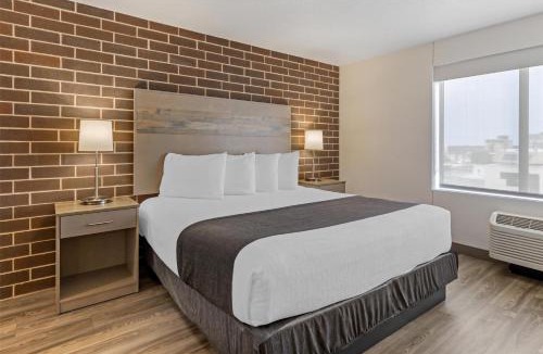 Waterloo Hotel | Executive Residency by Best Western Waterloo & Cedar Falls