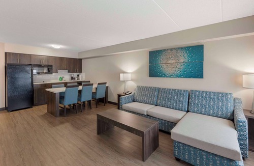 Gateway Hotel | Executive Residency by Best Western Toronto-Mississauga