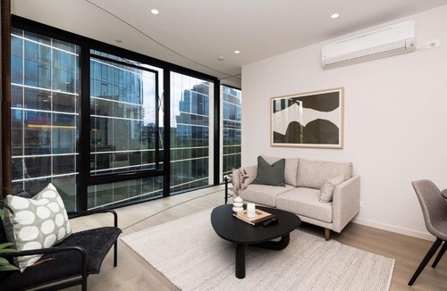 Melbourne Apartment | Executive Resort Living St Kilda Road