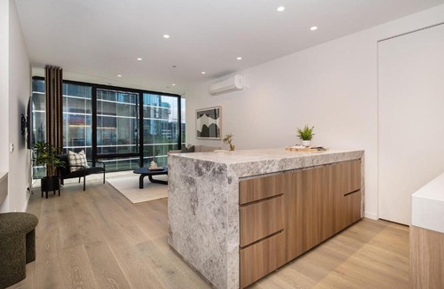 Melbourne Apartment | Executive Resort Living St Kilda Road