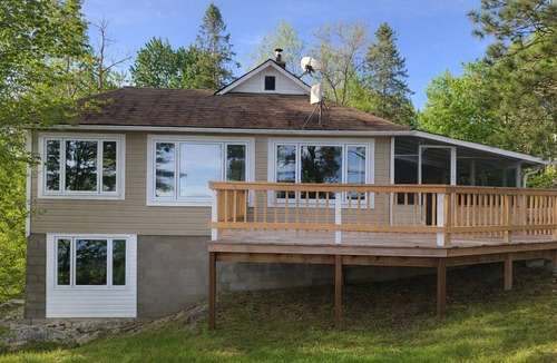 Nipissing Cottage | Executive Retreat on Lake Nipissing