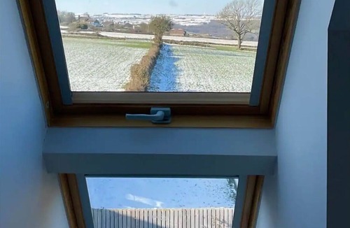 Hoylandswaine House | Executive Rural Smart-Home with Jacuzzi