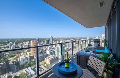 Connaught Condo | Executive Sky LUX - 2 BD 2BA, Views, Pool, Patio & Gym