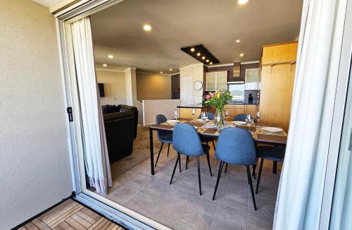 Wellington Apartment | Executive, Spacious & Modern Home, 8 Beds!