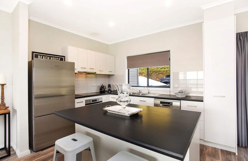 Wirrina Cove House | Executive style accommodation on the beach front at Wirrina Cove. Sit.