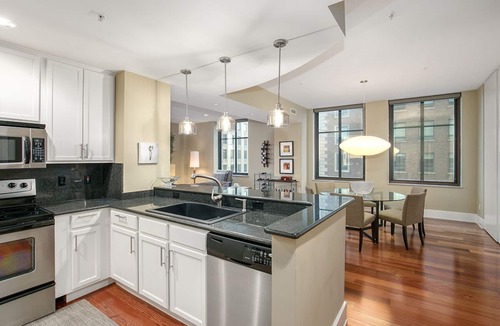 Downtown Condo | Executive style condo on the strip
