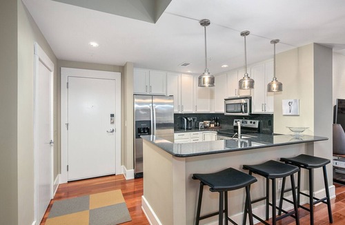 Downtown Condo | Executive style condo on the strip