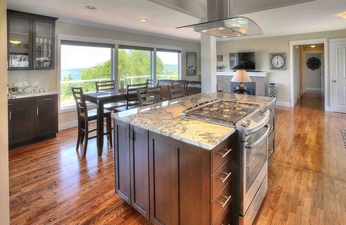 West End House | Executive style view home on a Park like lot