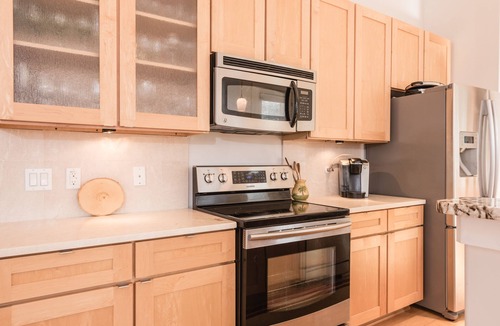 Hancock Condo | Executive Suite Condo in Central Austin