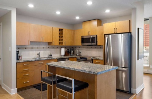 Rosscarrock Condo | Executive Suite with pool and amazing view