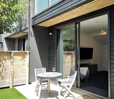 Wellington House | Executive Townhouse in Island Bay with Free Parking