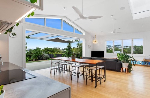 Eden Terrace House | Executive Villa Home