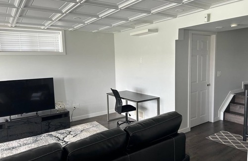 Evanston House | Executive Walkout Basement - Close to Banff