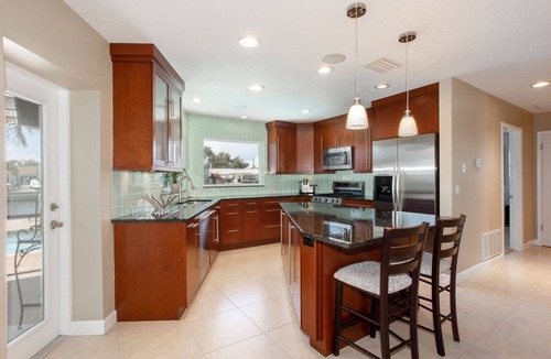 St. Petersburg House | Executive Waterfront (Sailboat Water) Home on Tampa Bay