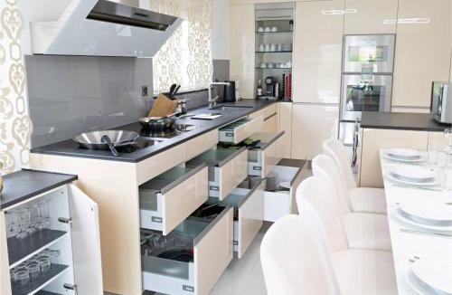 Eschenz House | Exklusives Reihenhaus