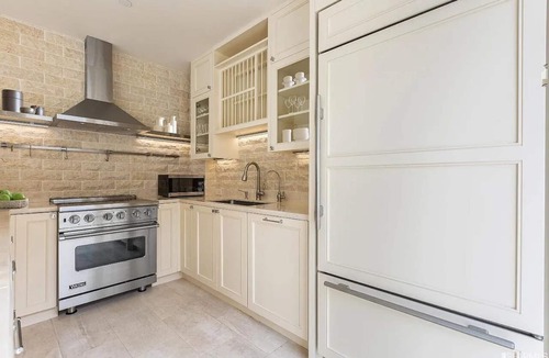 Financial District Condo | Exlusive Executive Pentrouse style 1800sf Condo with 6000sf deck