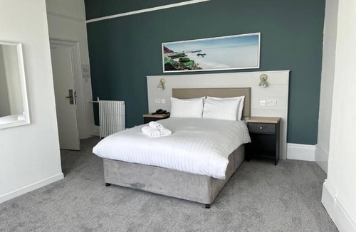 Exmouth Hotel | Exmouth Beach Hotel