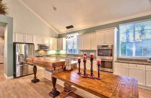Temecula House | Exotic Northshire Single story home