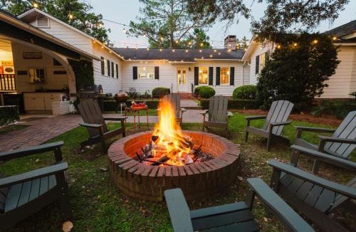 Fowlstown House | Expansive 85Acre Villa Pool Fire Pit