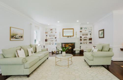 Fowlstown House | Expansive 85Acre Villa Pool Fire Pit