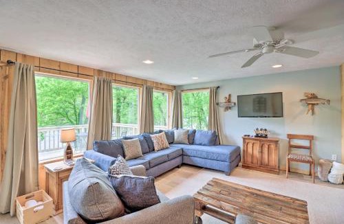 Cotter House | Expansive Cotter Cabin on White River w/Deck!