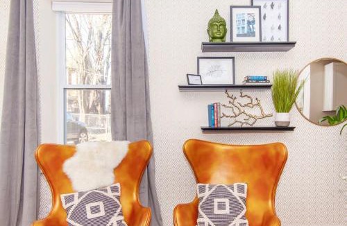 Highland Park House | Expansive Essential Triplex near T