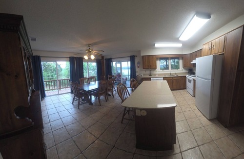 Mountain Home House | Expansive Executive LakeHouse #19w/Jacuzzi &Fireplace with views of Norfork Lake