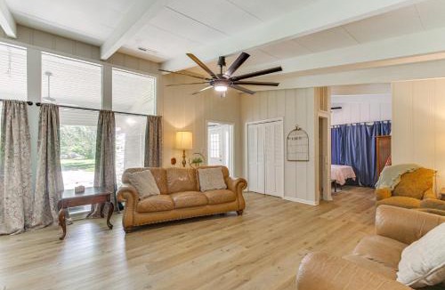 Florence House | Expansive Family Home: 6 Mi to Dtwn Florence!