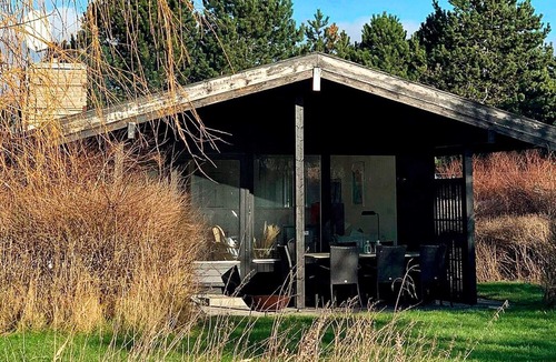 Dannemare House | Expansive Holiday Home in Dannemare with Terrace