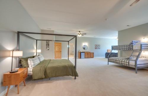 Unaka House | Expansive Home on 16 Acres w/Smoky Mountain Views