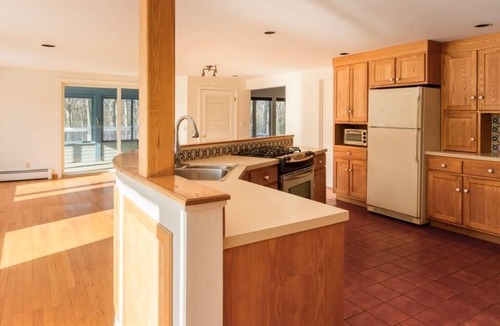 Damariscotta House | Expansive Midcentury Damariscotta River home