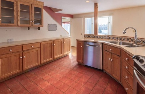 Damariscotta House | Expansive Midcentury Damariscotta River home