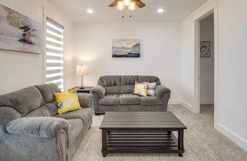 Pilot Point House | Expansive Pilot Point Home w/Fireplace!
