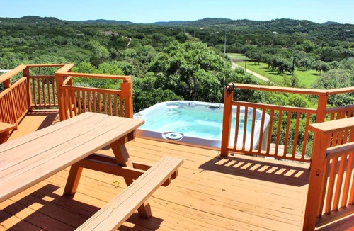Pipe Creek House | Expansive Ranch near San Antonio Ideal for Texas Hill Country Getaways