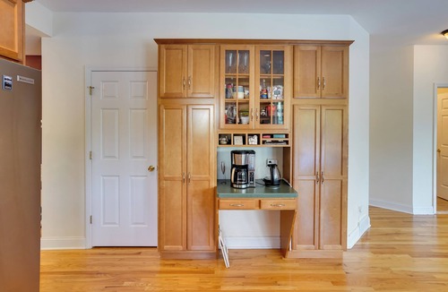 East Greenbush House | Expansive Upstate Home w/Home Theater!