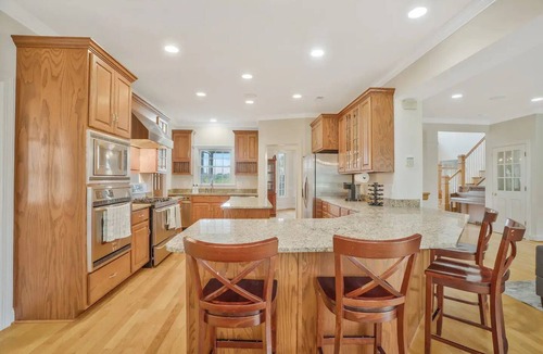 Purcellville House | Expansive Villa w/Hot Tub, Fire Pit