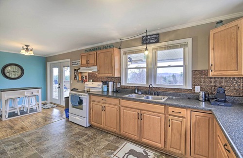 Sparta House | Expansive Yard, Beautiful Views! Sparta Getaway